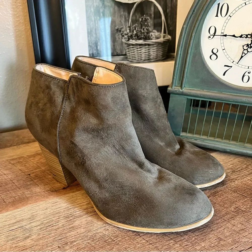 Green Old Navy Sueded Ankle Boot for Women 9